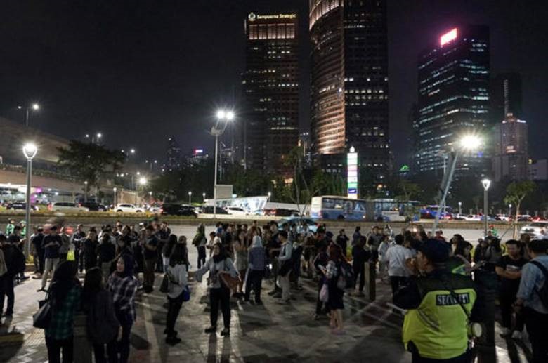 Indonesia 6.8 Quake Prompts Initial Fears of Tsunami