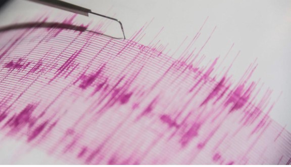 Tsunami Alert Issued After 7.5 Quake Rattles Alaskan Peninsula