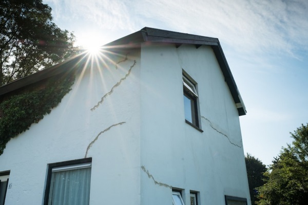 Quake-triggering drilling may resume with gas crisis